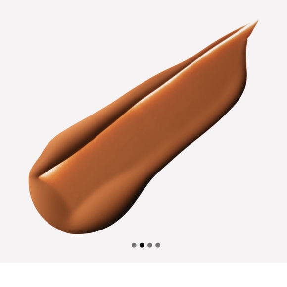 MAC Cosmetics studio radiance face and body foundation in C7 - Picture 4 of 4